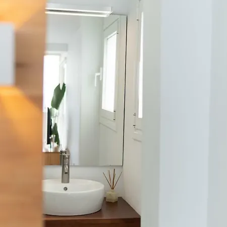 Apartment Waves Nest -